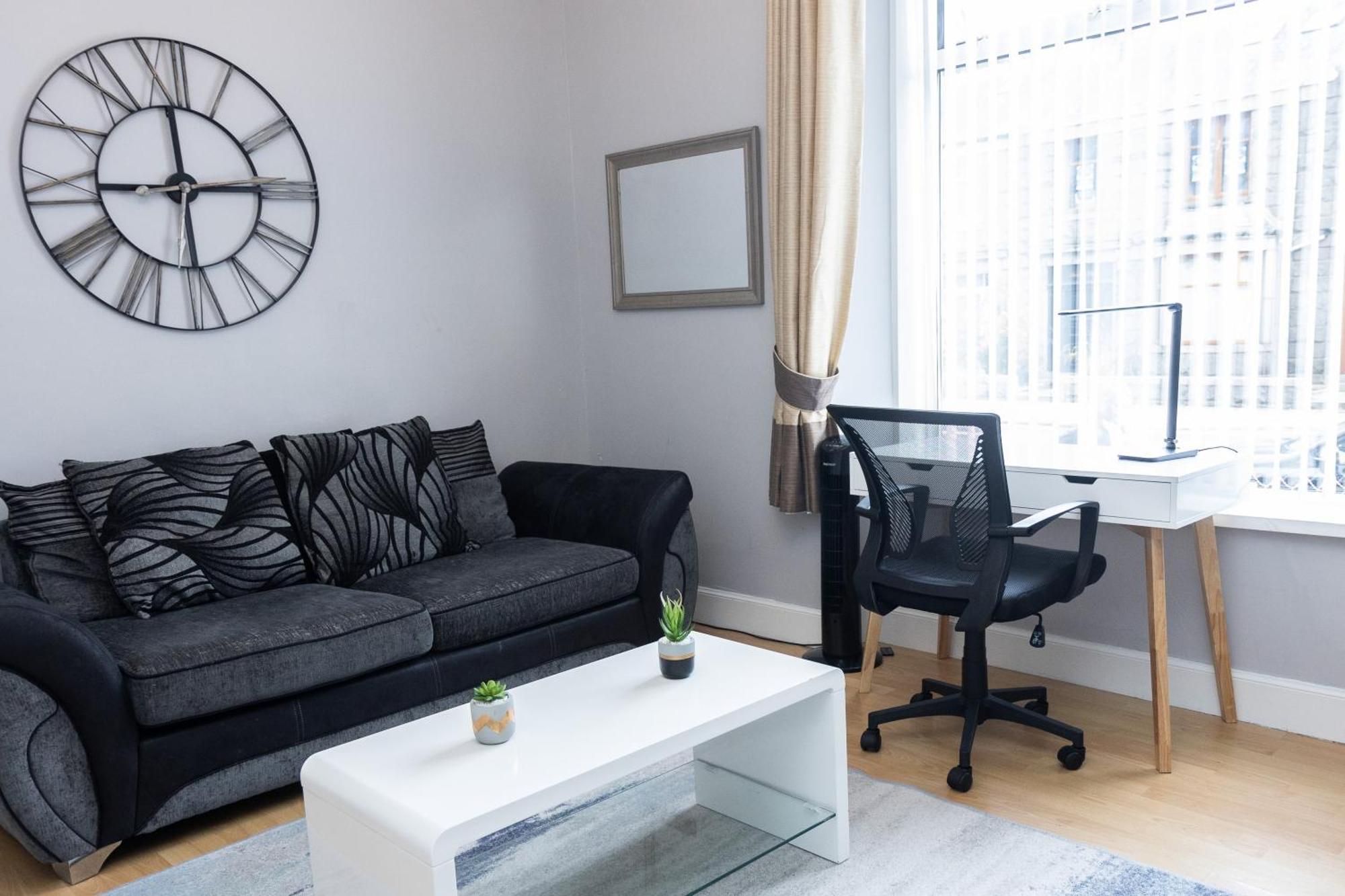 The Summit Holburn - Lovely 1 Bedroom Apartment Aberdeen