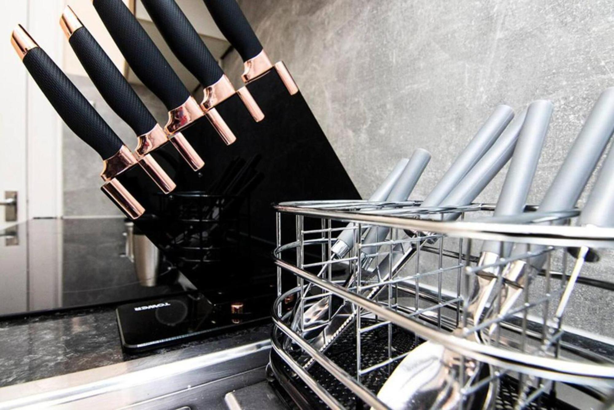 The Summit Holburn - Lovely 1 Bedroom Apartment